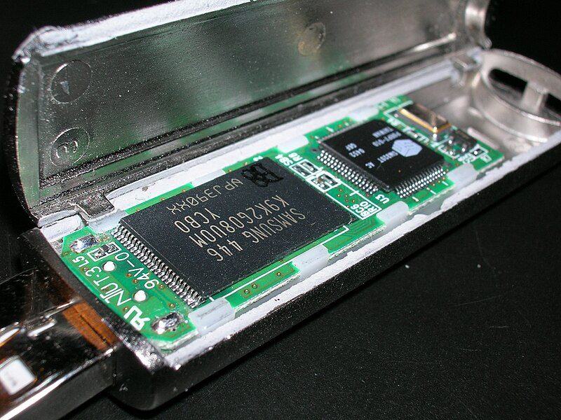 penemuan Solid State Drive