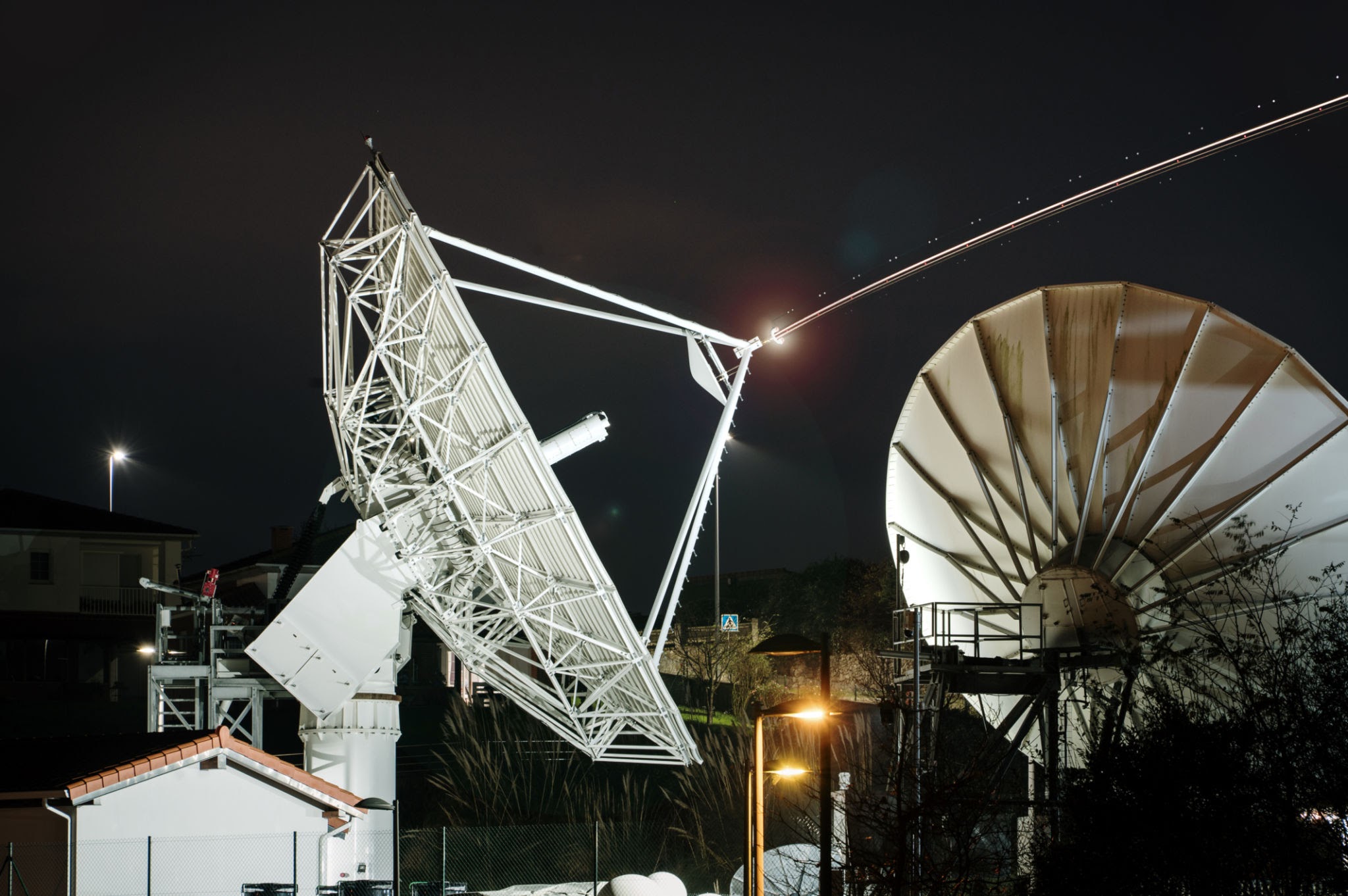 Relevansi Arsitektur Point-to-Point Protocol (PPP) pada Topologi Jaringan Satelit Low Earth Orbit: Riset SMK di Sidoarjo